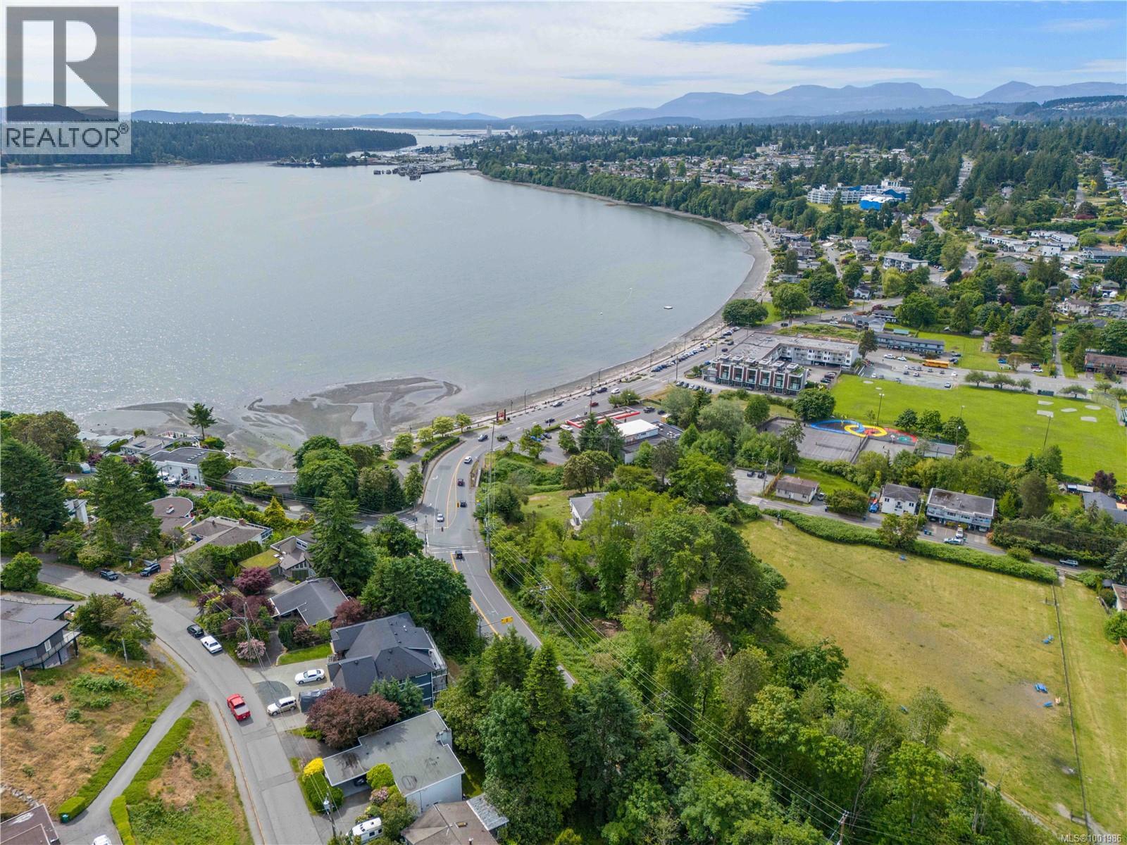 213 2815 Departure Bay Rd, Nanaimo