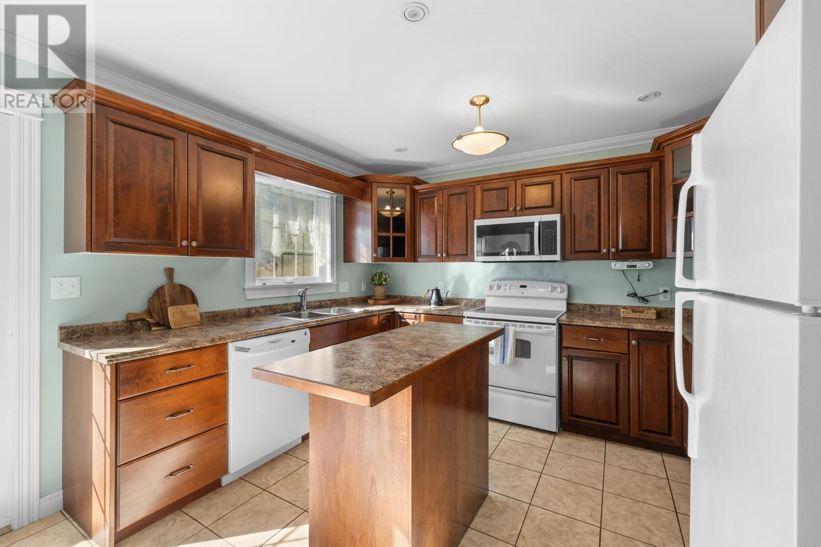 Single Family House for Sale in  Barbour Circle Sherwood 