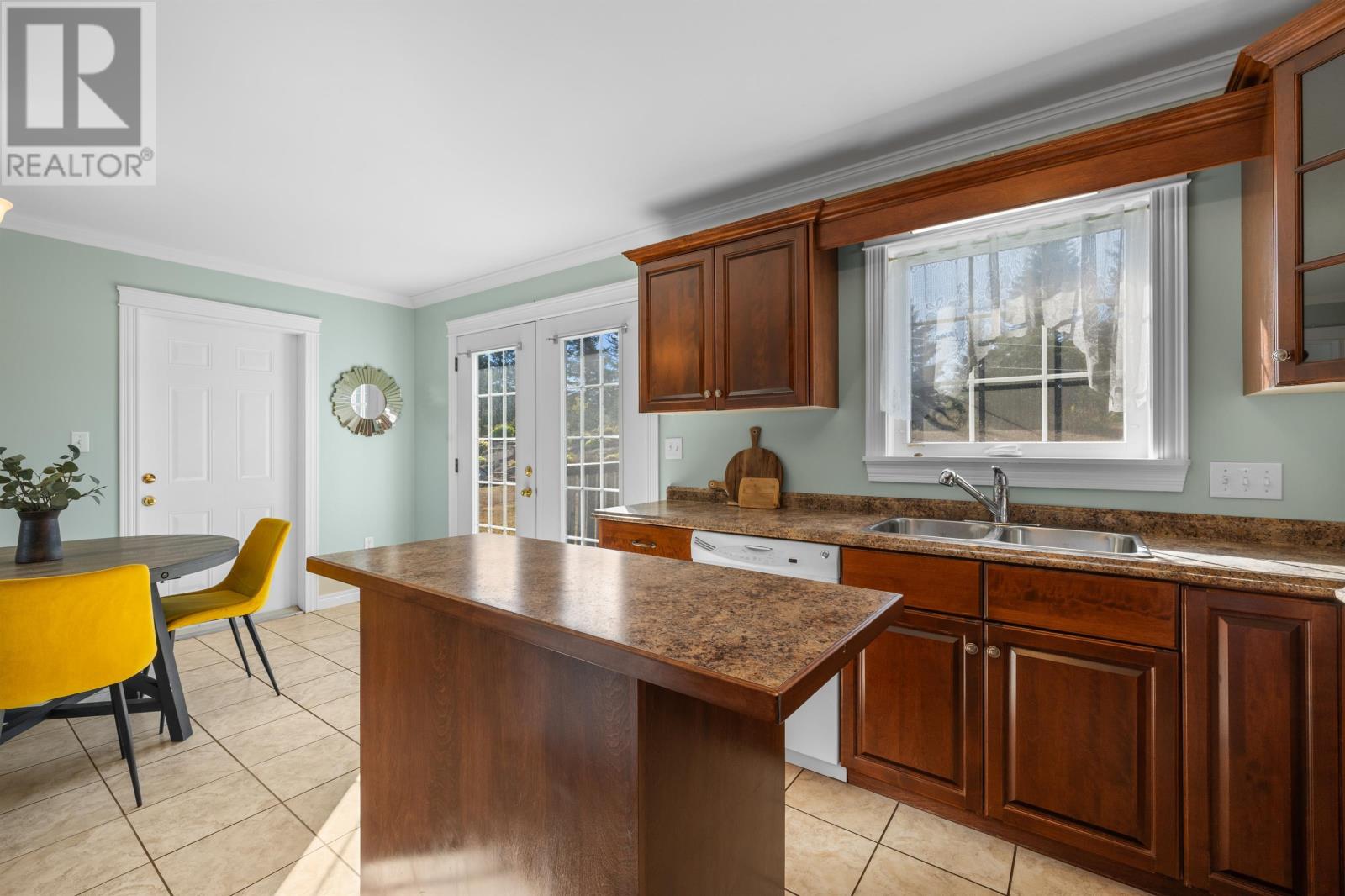 Single Family House for Sale in  Barbour Circle Sherwood 