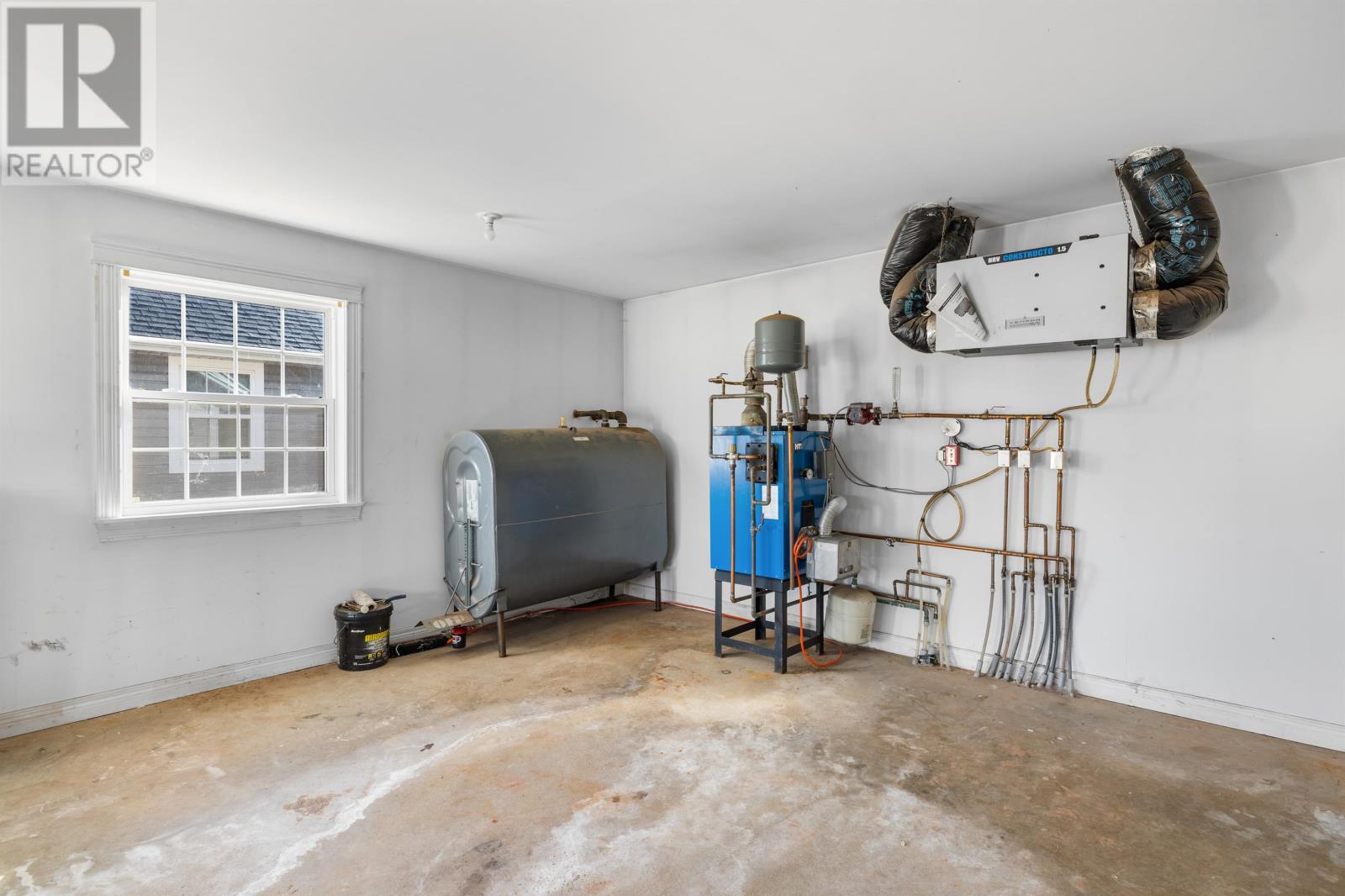 Single Family House for Sale in  Barbour Circle Sherwood 