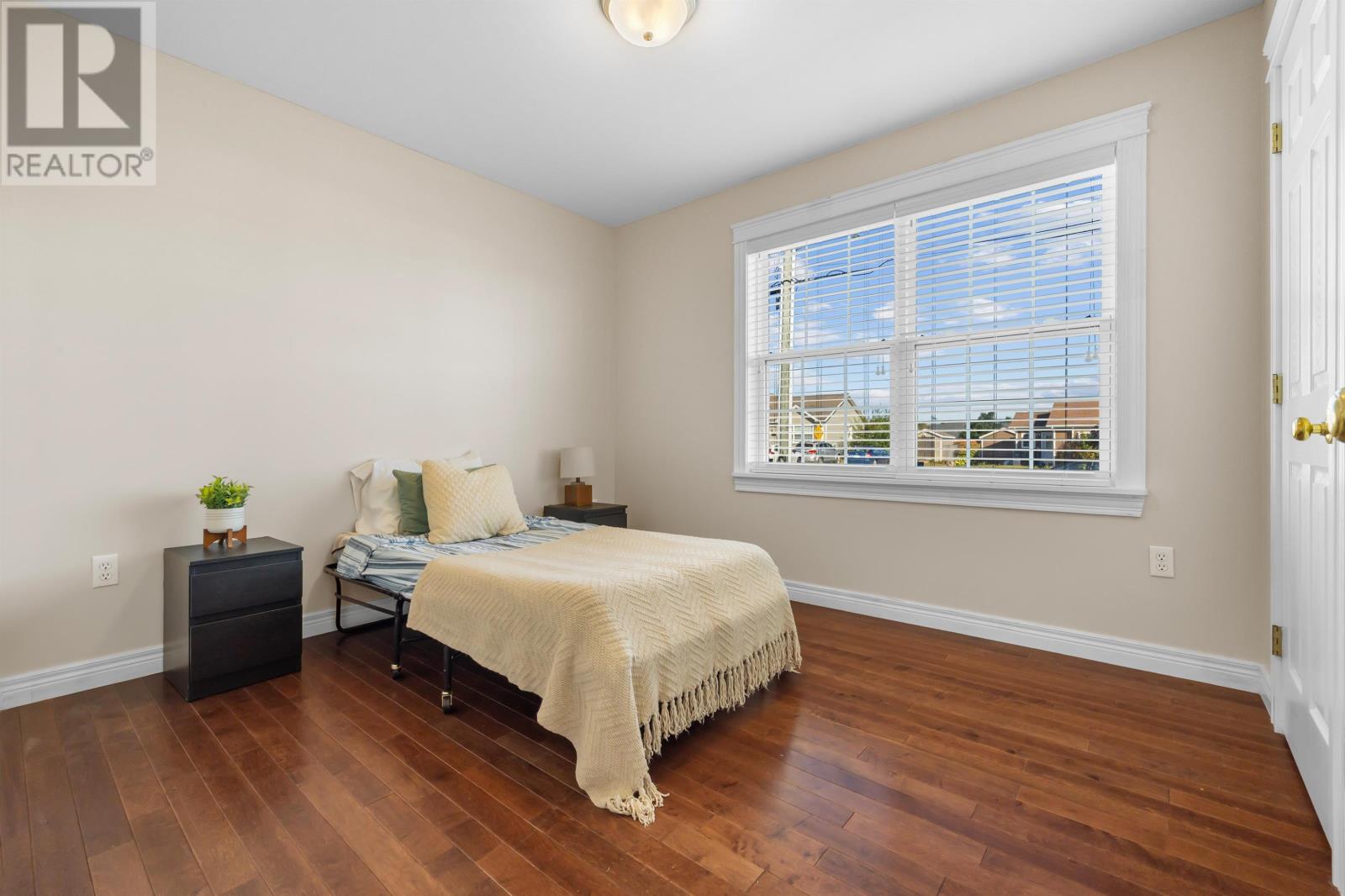 Single Family House for Sale in  Barbour Circle Sherwood 