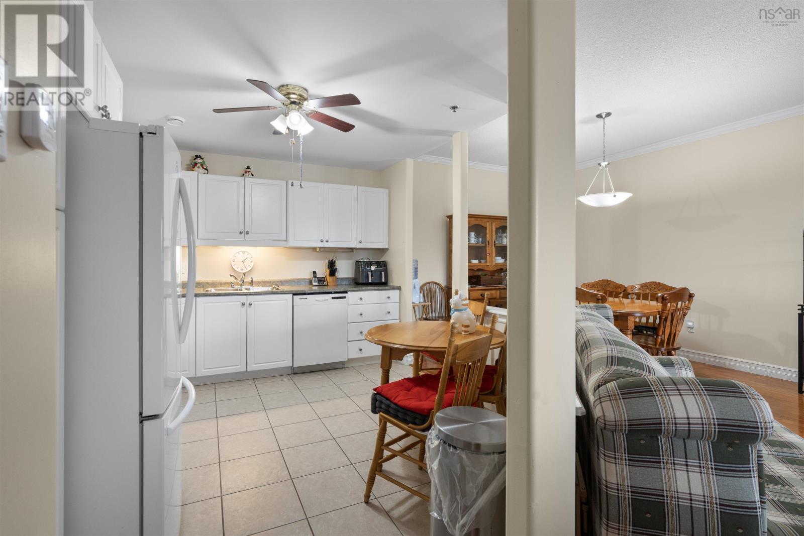 Property 31 of 41 of 211 52 Whitehall Crescent