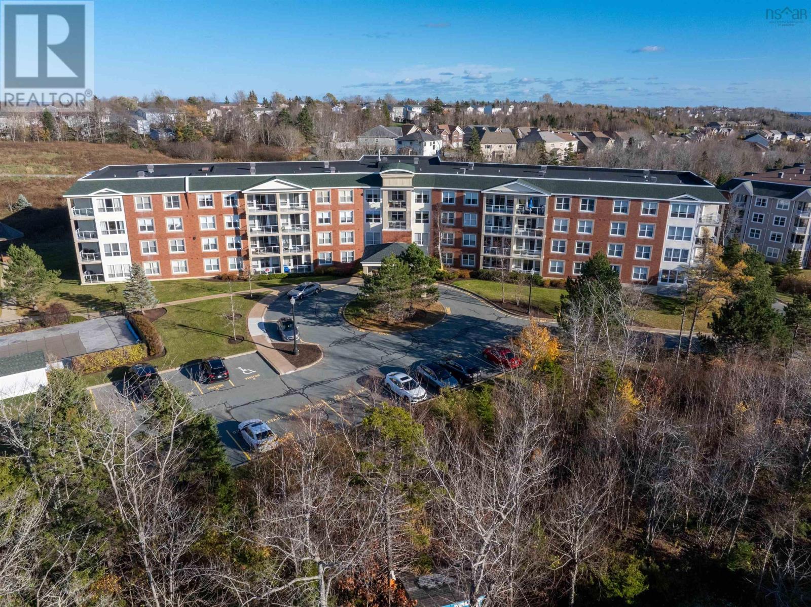 Property 39 of 41 of 211 52 Whitehall Crescent