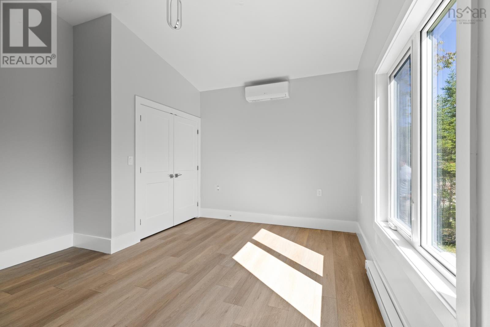 Property 31 of 46 of 114 Brookside Drive