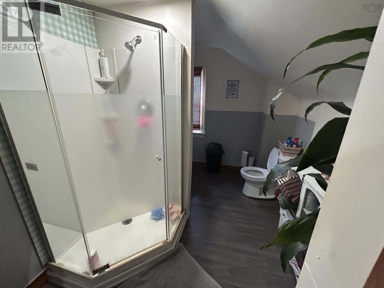 Property 11 of 24 of 307 Cabot Street