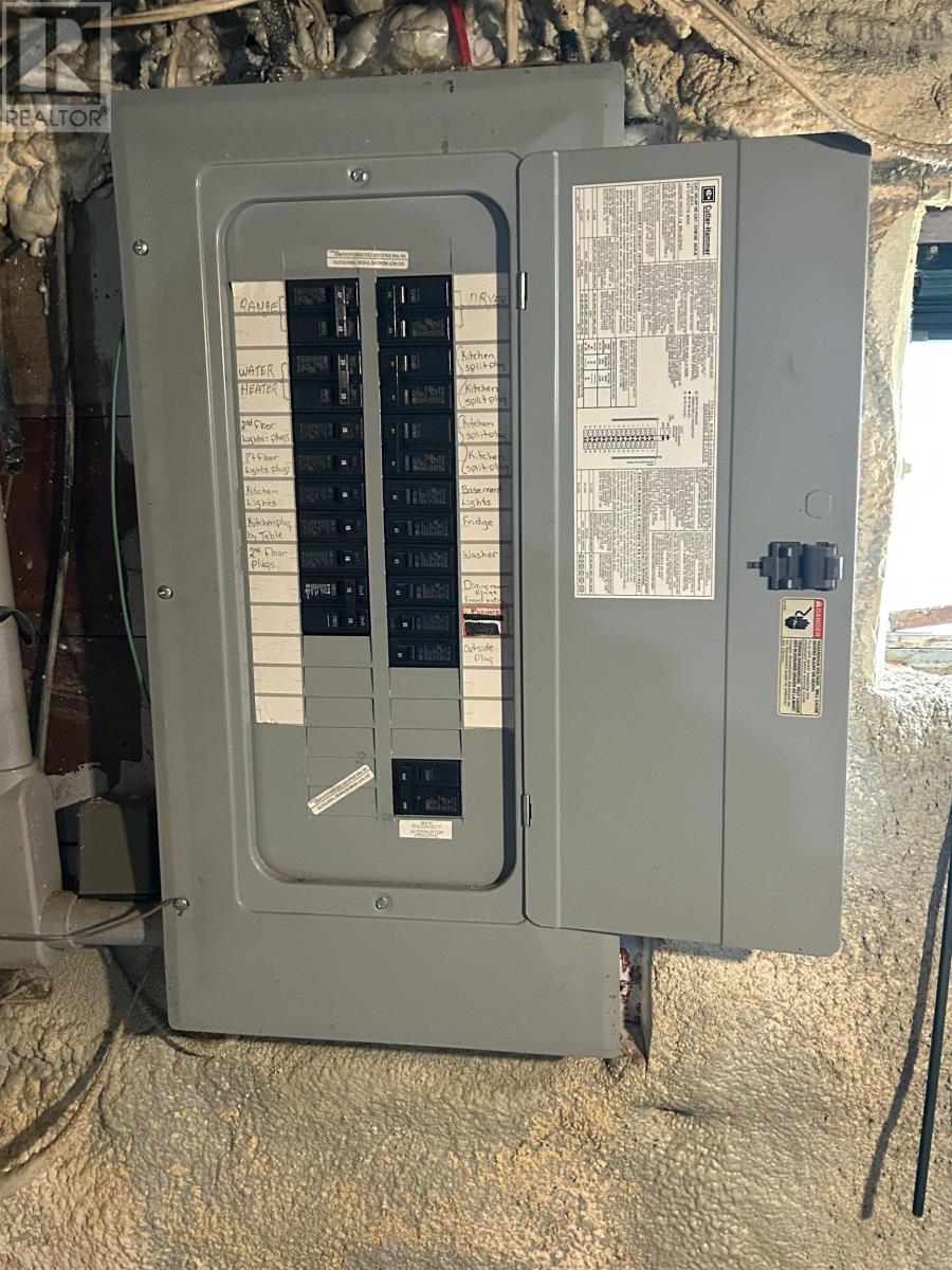 Property 22 of 24 of 307 Cabot Street