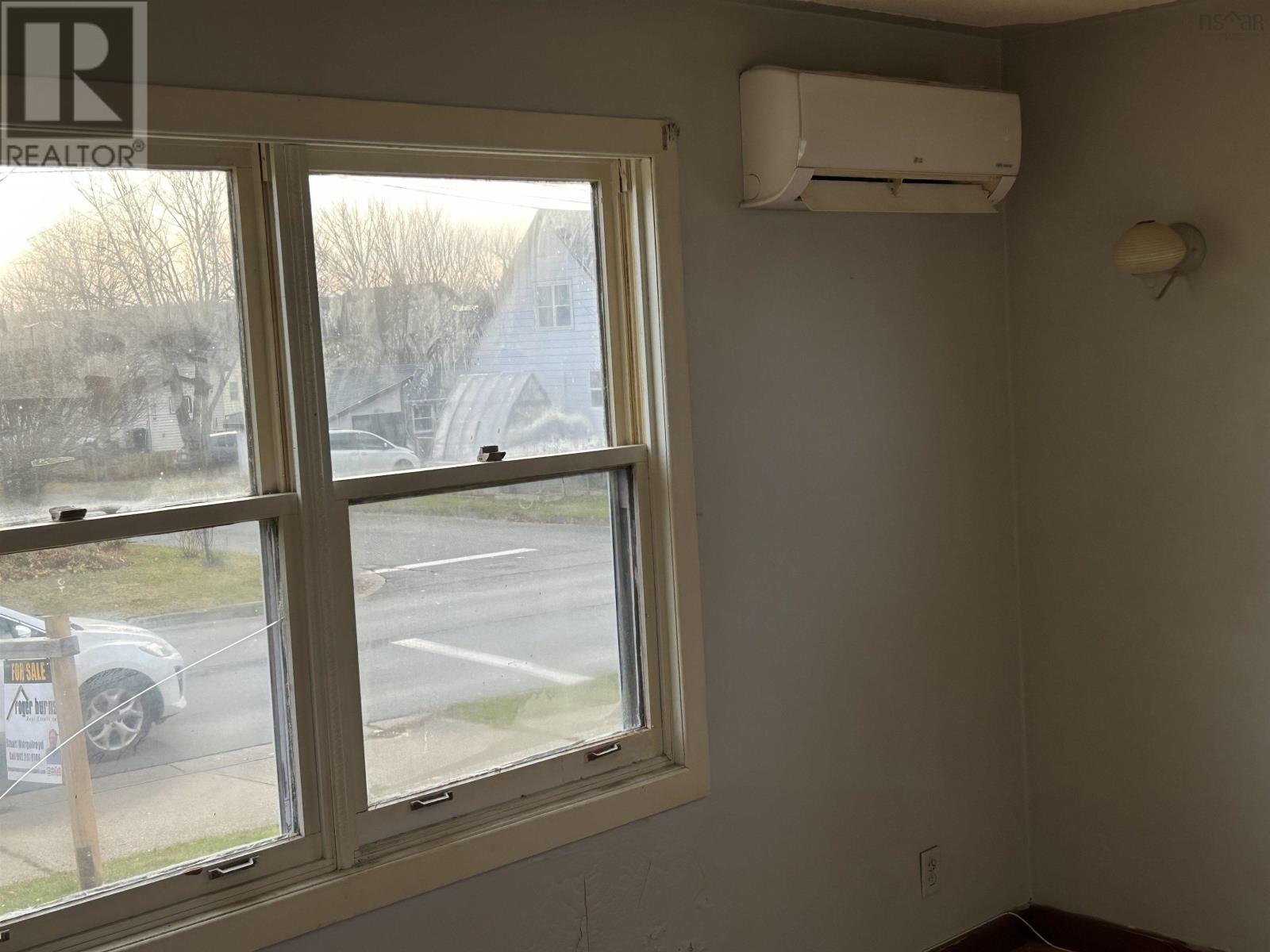 Property 6 of 24 of 307 Cabot Street