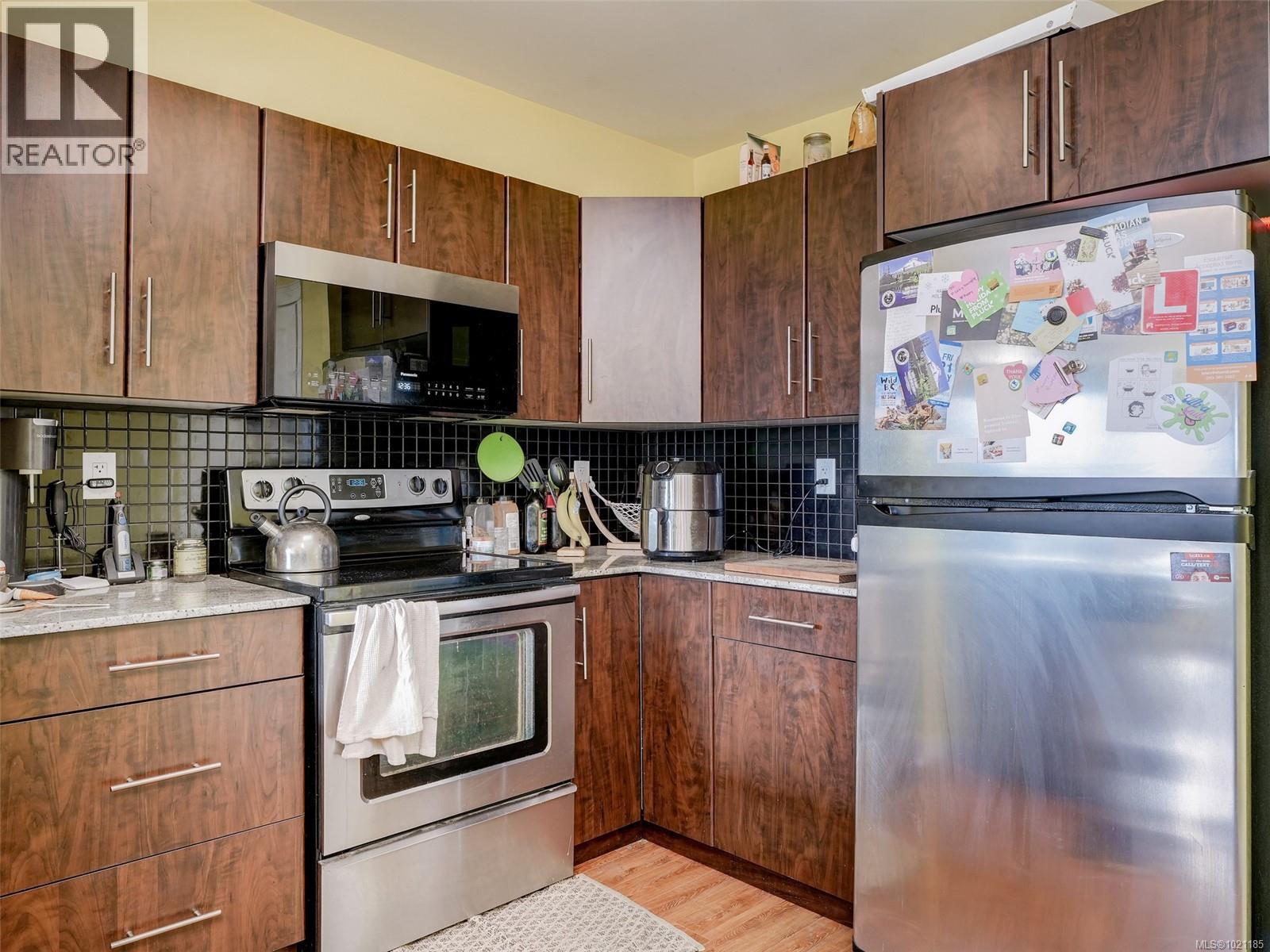  1405 Esquimalt Street, Esquimalt