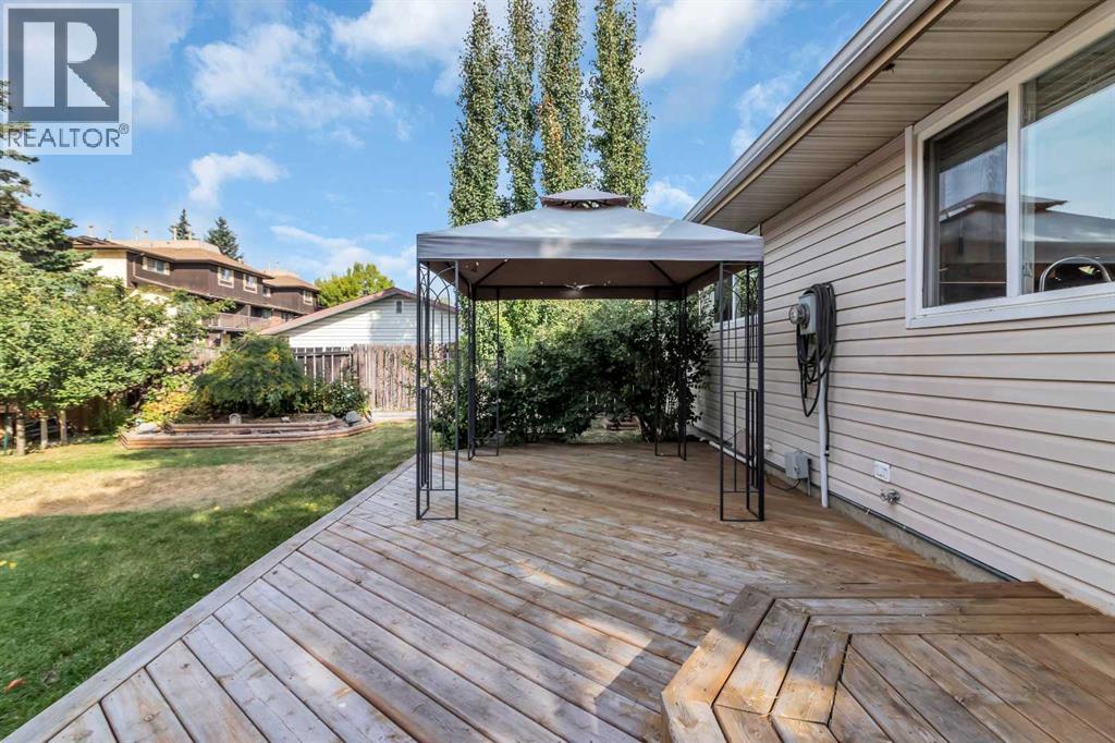 Single Family House Bungalow for Sale in  Bracewood Rise SW Braeside Calgary 