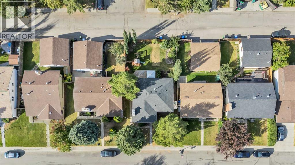 Single Family House Bungalow for Sale in  Bracewood Rise SW Braeside Calgary 