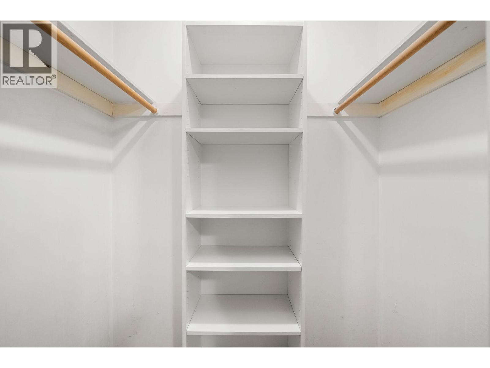 2086 TOMPKINS CRESCENT, North Vancouver