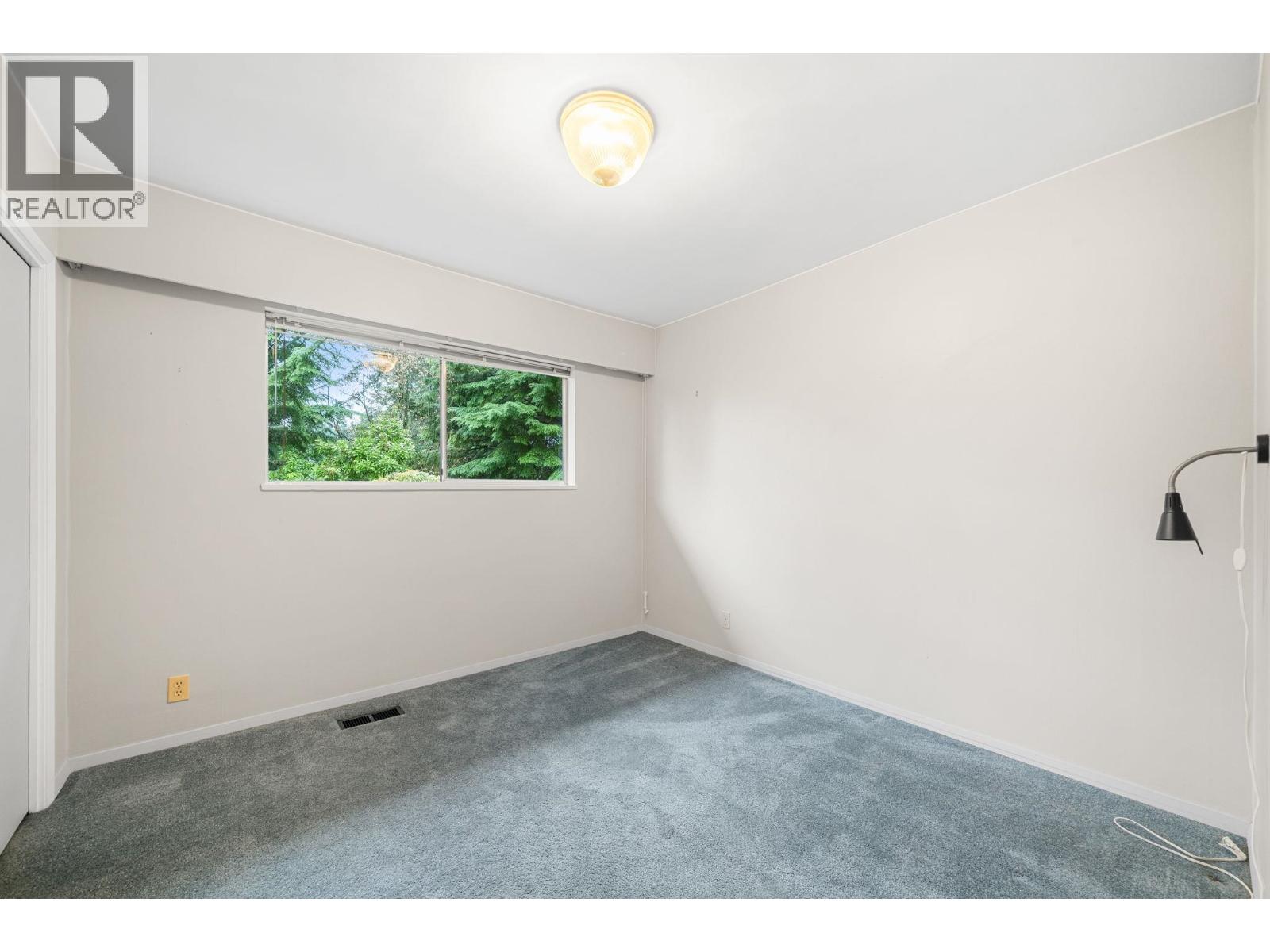 2086 TOMPKINS CRESCENT, North Vancouver