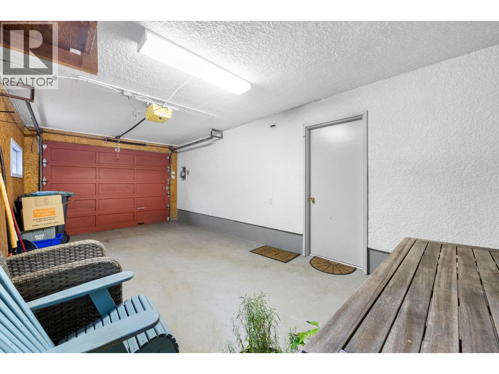 2086 TOMPKINS CRESCENT, North Vancouver