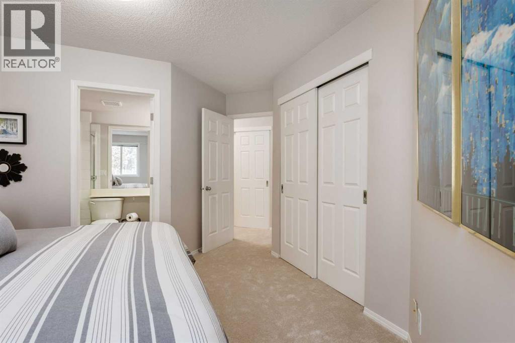 Single Family House for Sale in   Shawville Way SE Shawnessy Calgary 