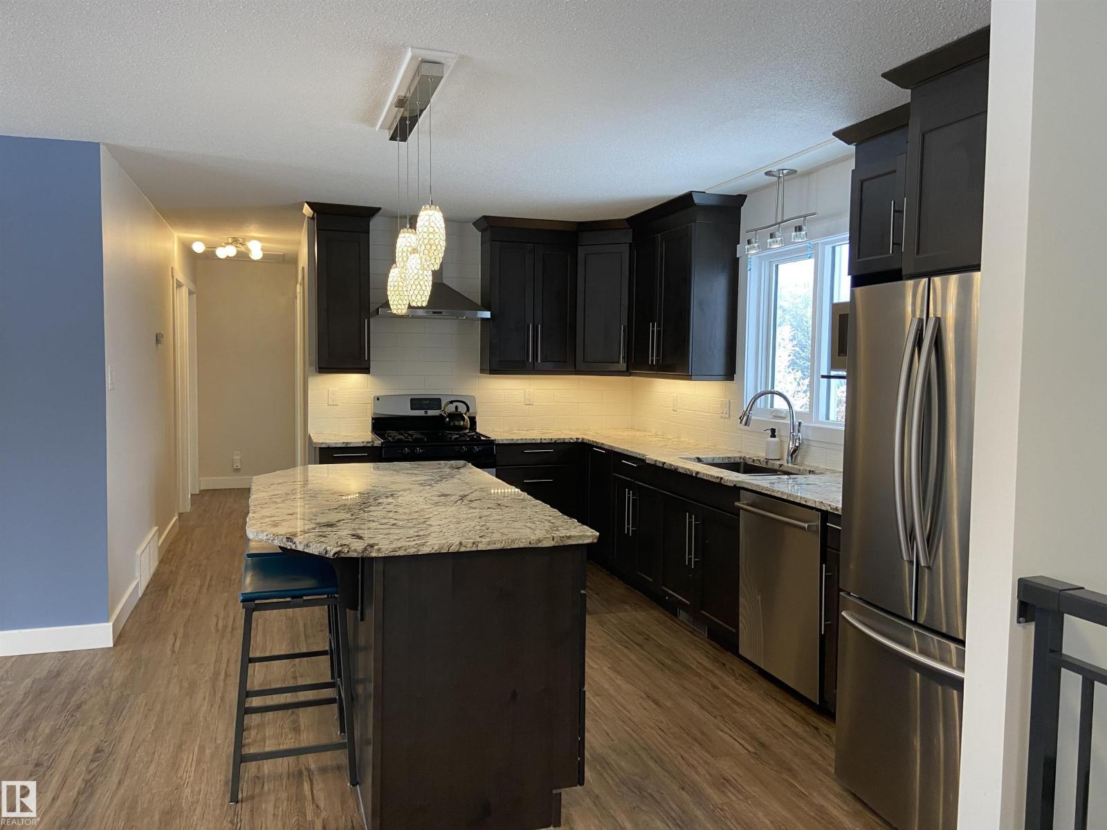 222082 Township Road 682 - 10