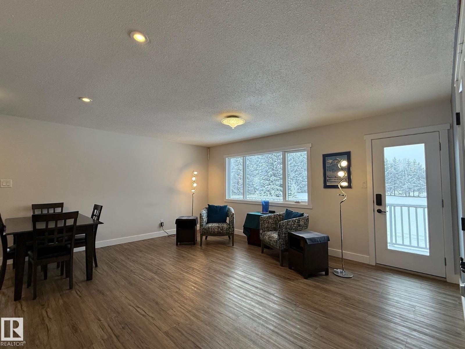 222082 Township Road 682 - 22