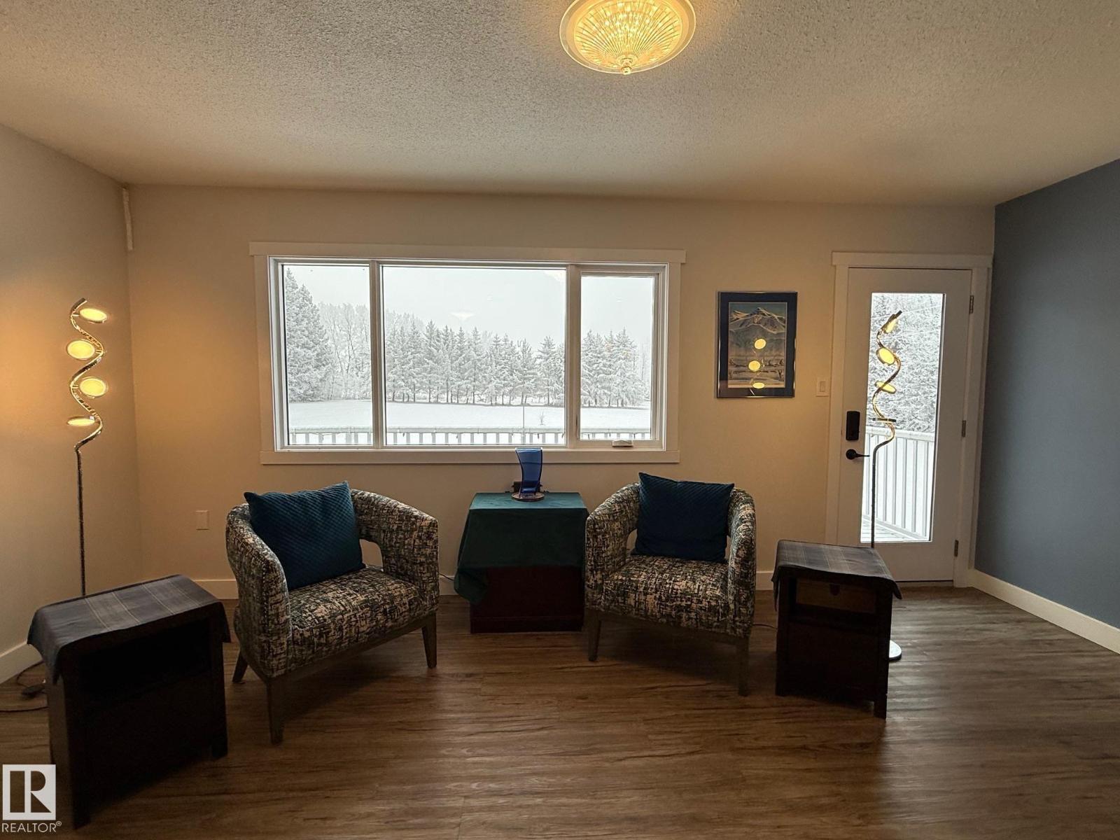 222082 Township Road 682 - 24