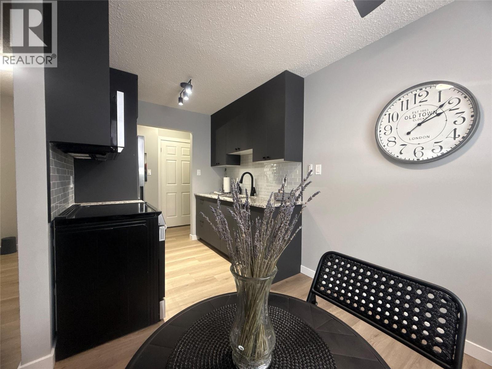 112 17TH  S Avenue Unit# 101, Cranbrook