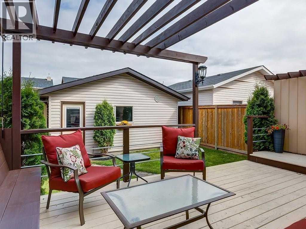 Single Family House for Sale in  Bridlecrest Gardens SW Bridlewood Calgary 