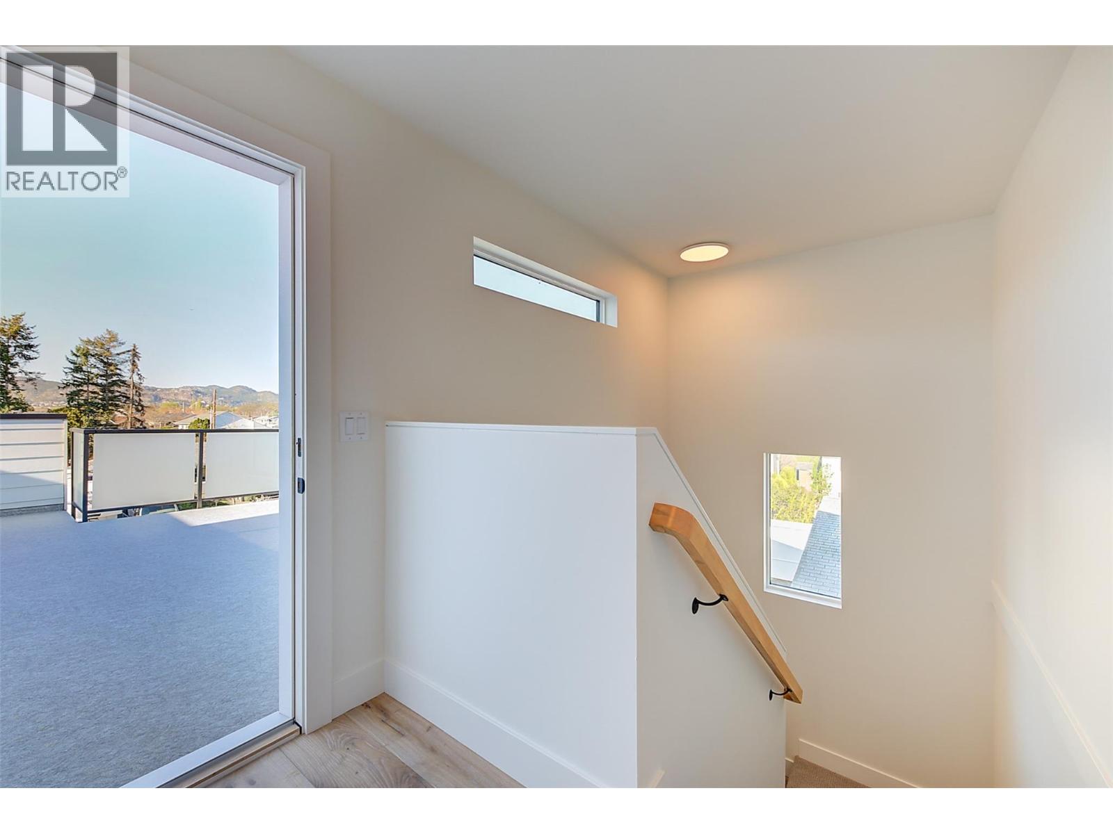  857 Kinnear Court, Kelowna