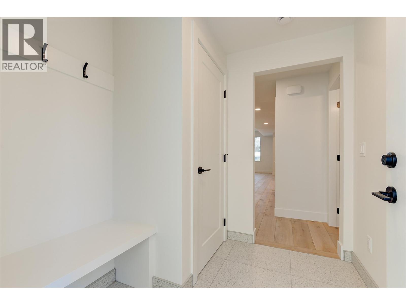  857 Kinnear Court, Kelowna