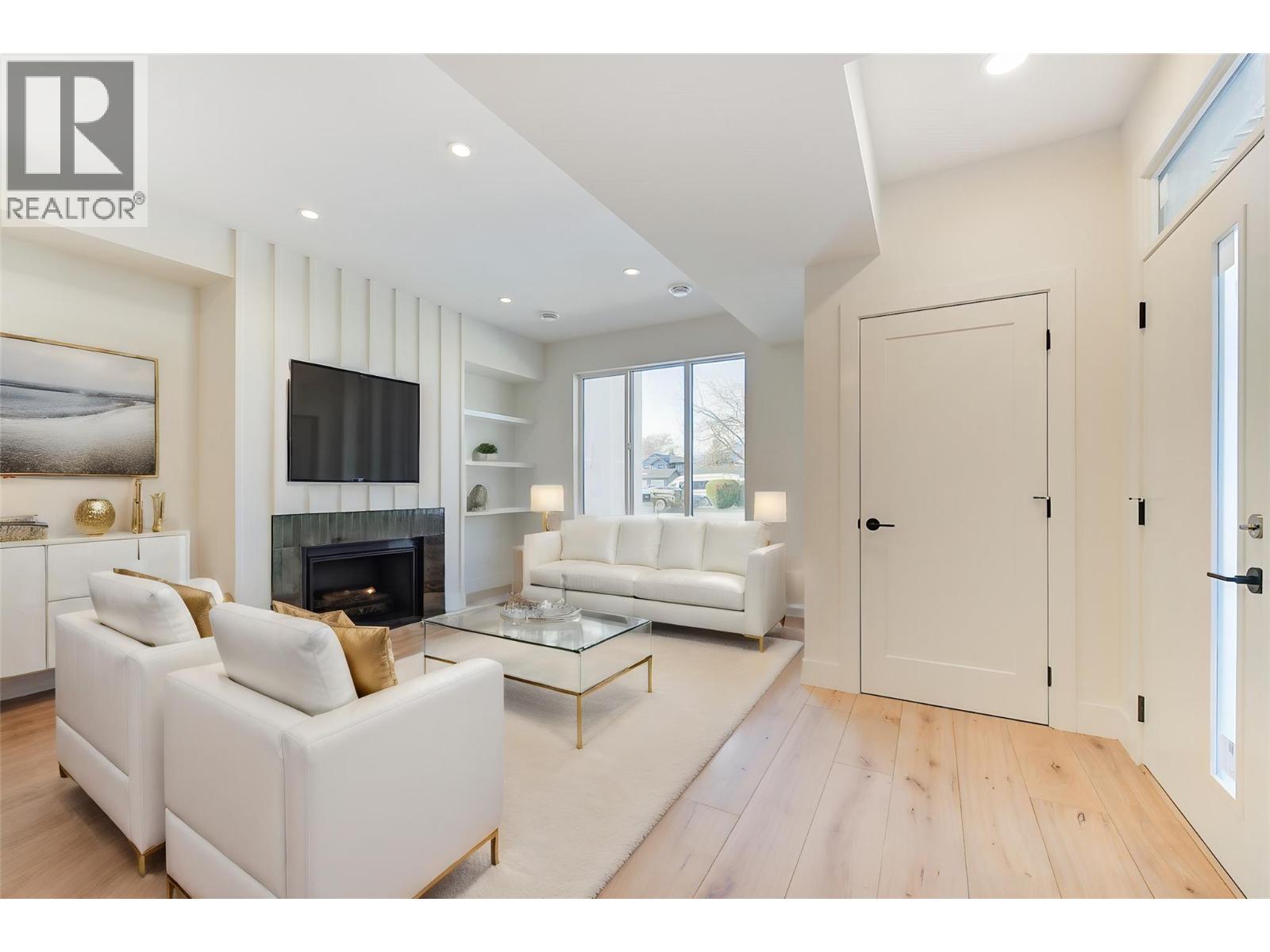  857 Kinnear Court, Kelowna