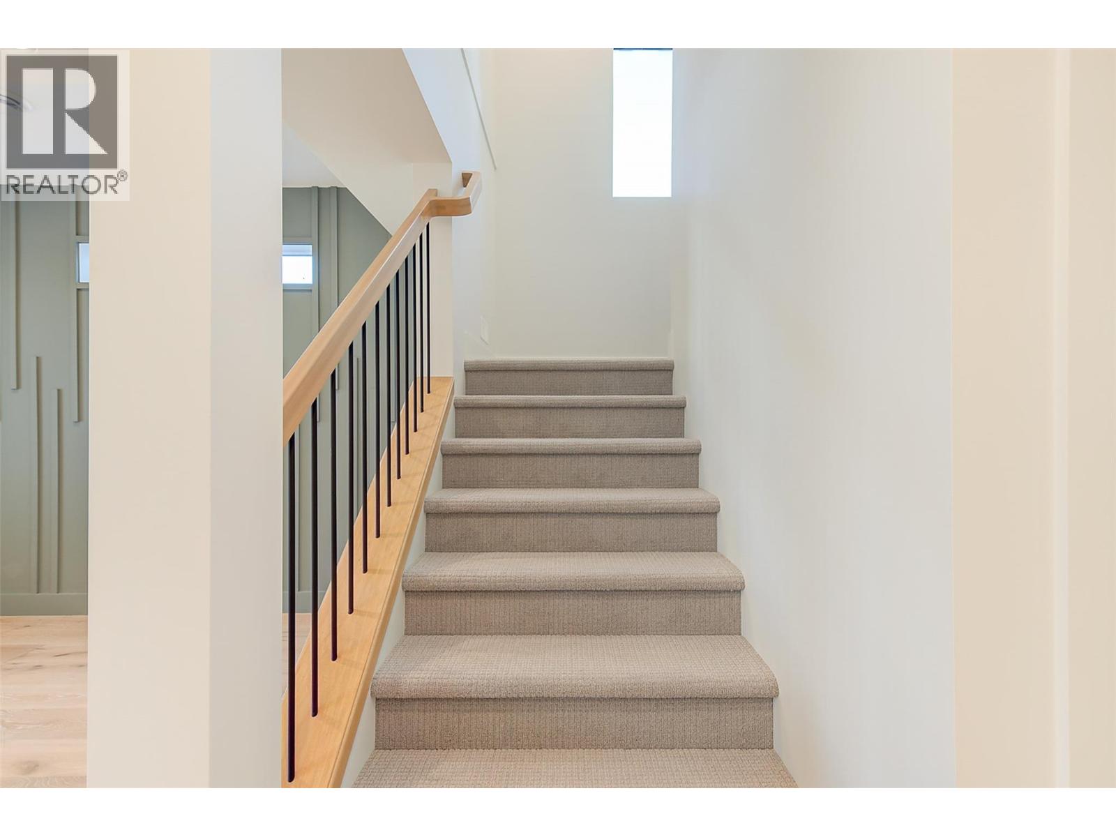  857 Kinnear Court, Kelowna