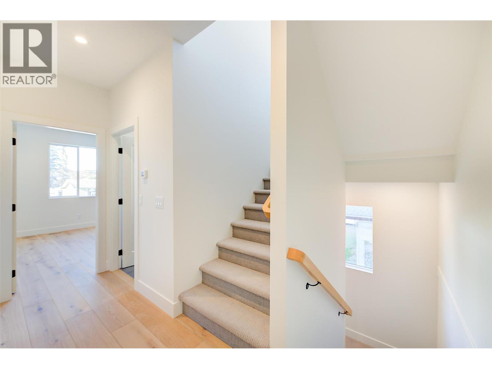  857 Kinnear Court, Kelowna