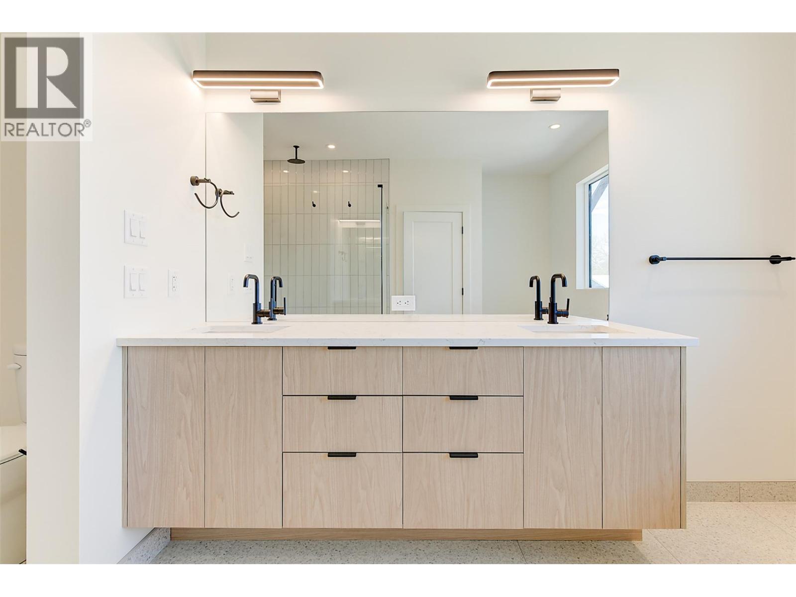  857 Kinnear Court, Kelowna