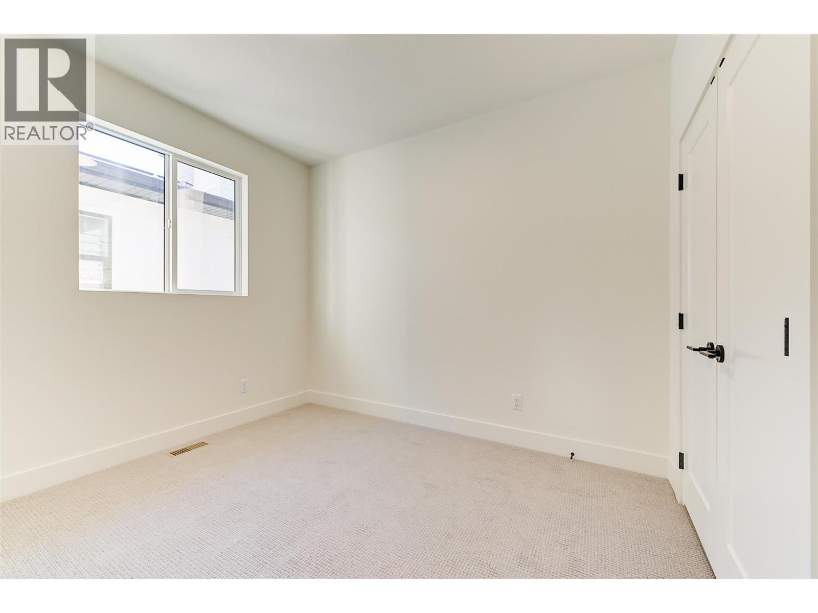  857 Kinnear Court, Kelowna