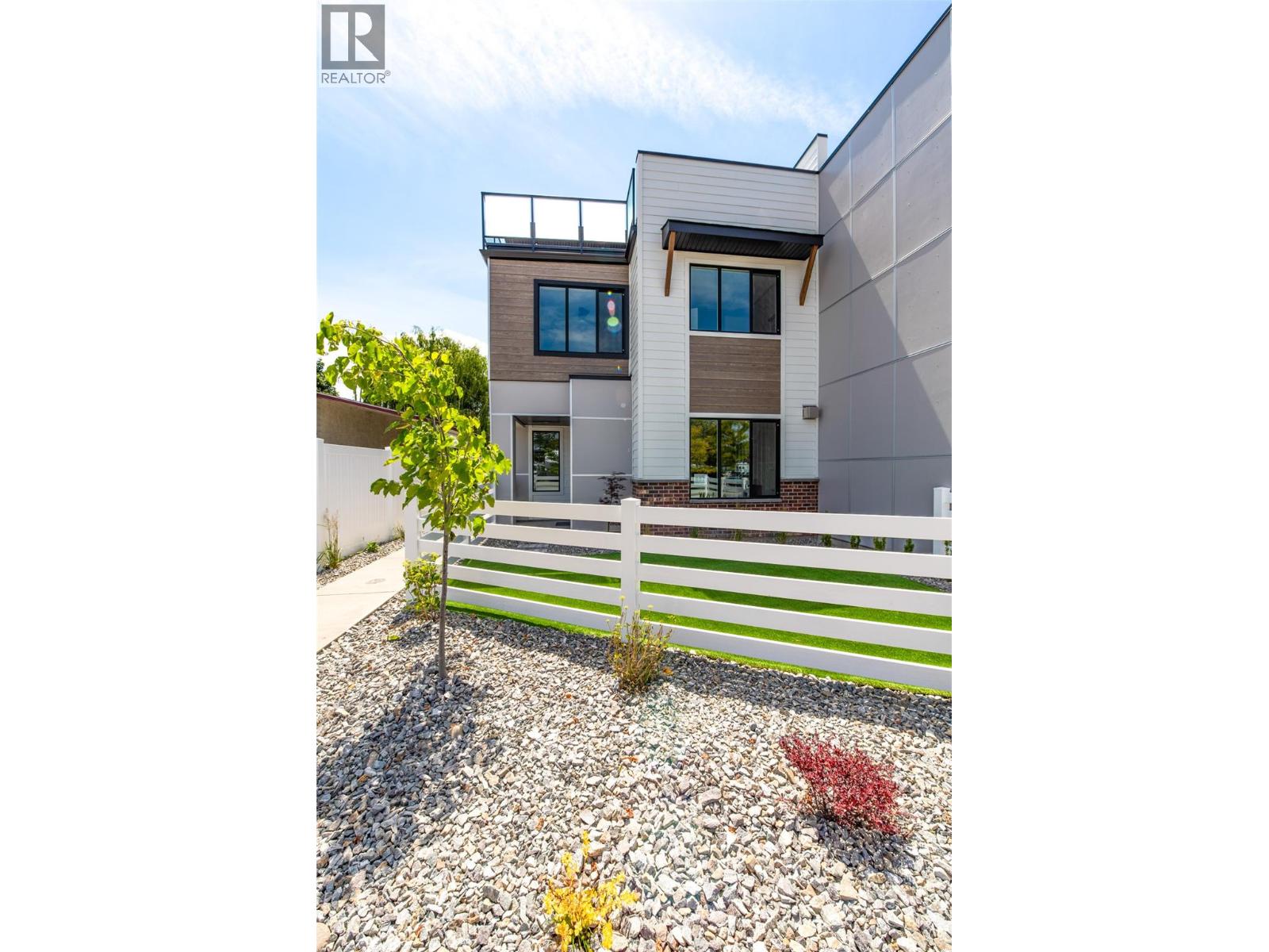  857 Kinnear Court, Kelowna