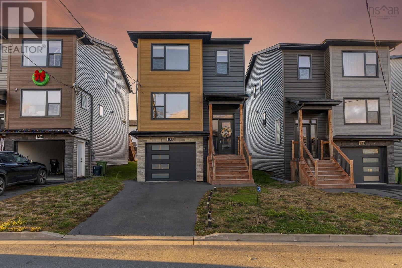 Property 2 of 50 of 39 Sam Crescent