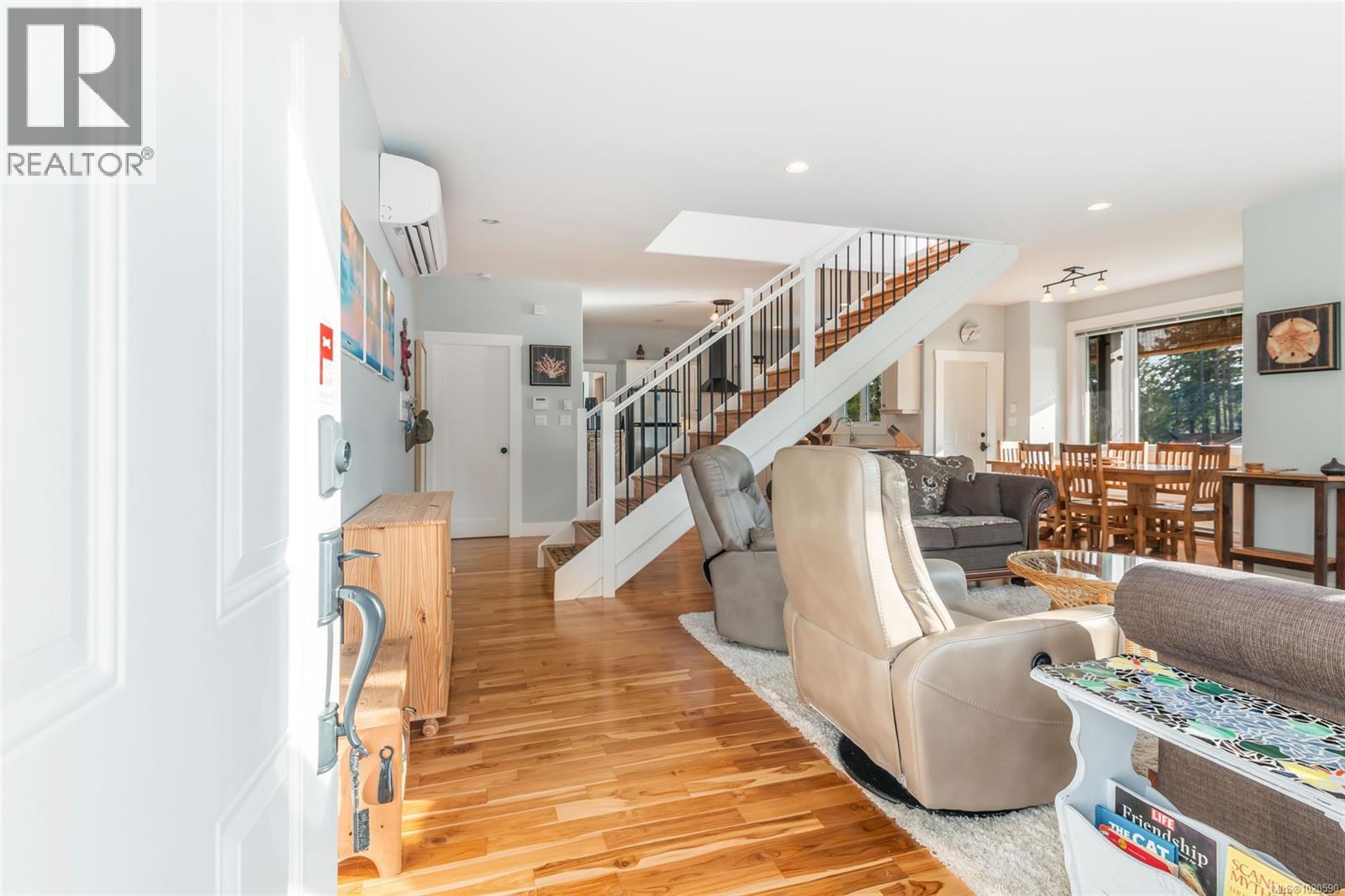 6373 Salal Rd, Port Alberni