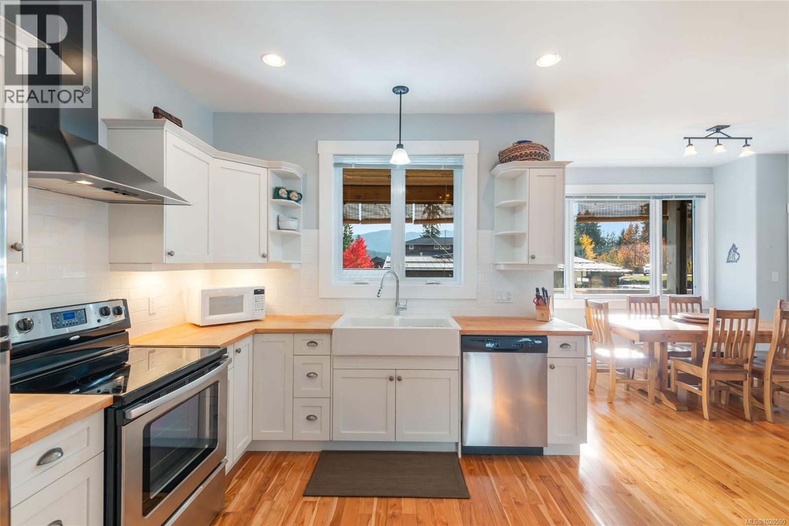 6373 Salal Rd, Port Alberni