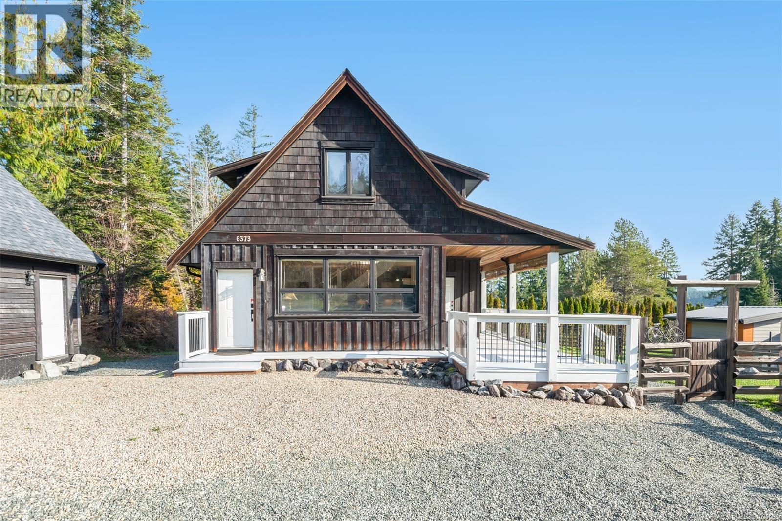 6373 Salal Rd - 8