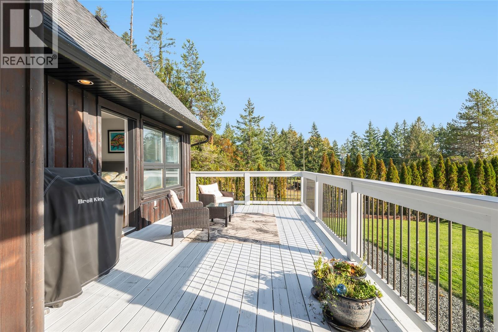6373 Salal Rd - 37
