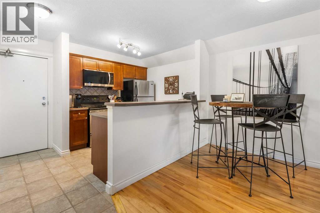 Single Family House for Sale in    Avenue NE Crescent Heights Calgary 