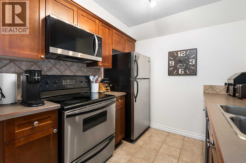 Single Family House for Sale in    Avenue NE Crescent Heights Calgary 