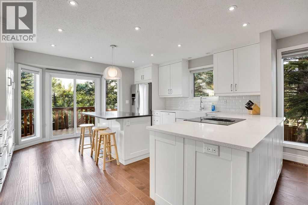 Single Family House 4 Level for Sale in  Wood Valley Place SW Woodbine Calgary 