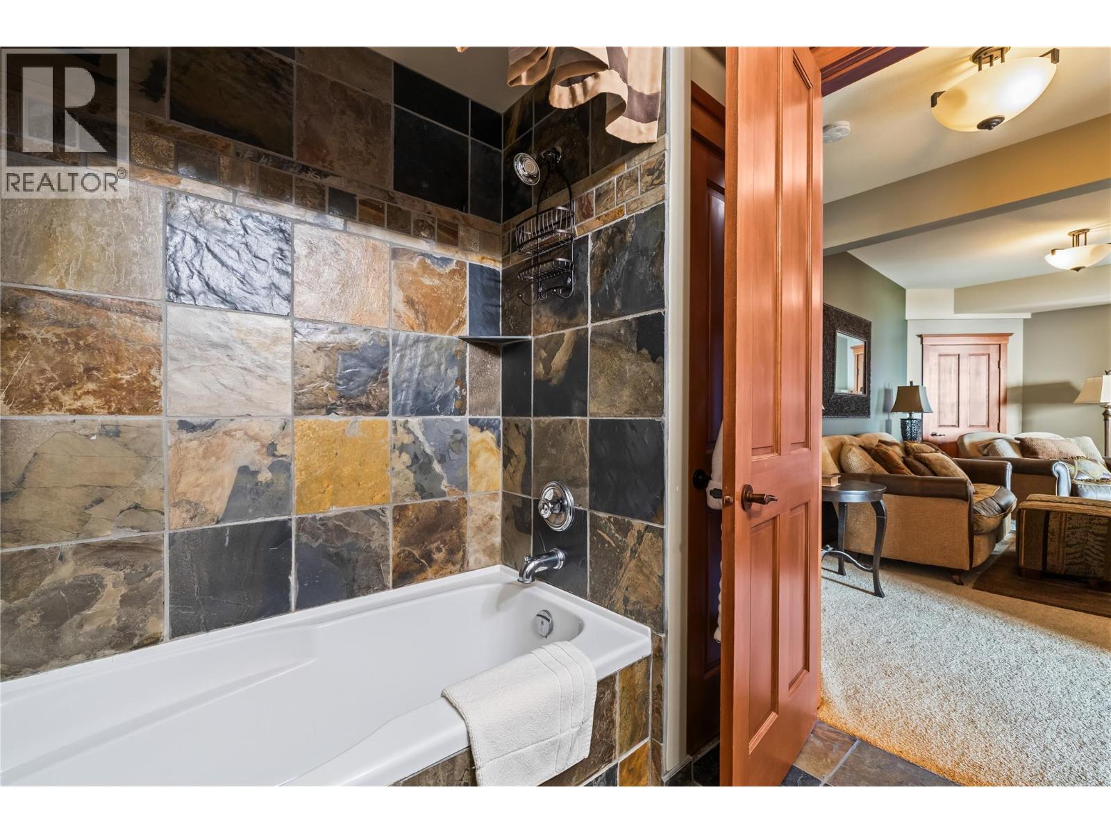 4 80 Kettleview Road, Big White