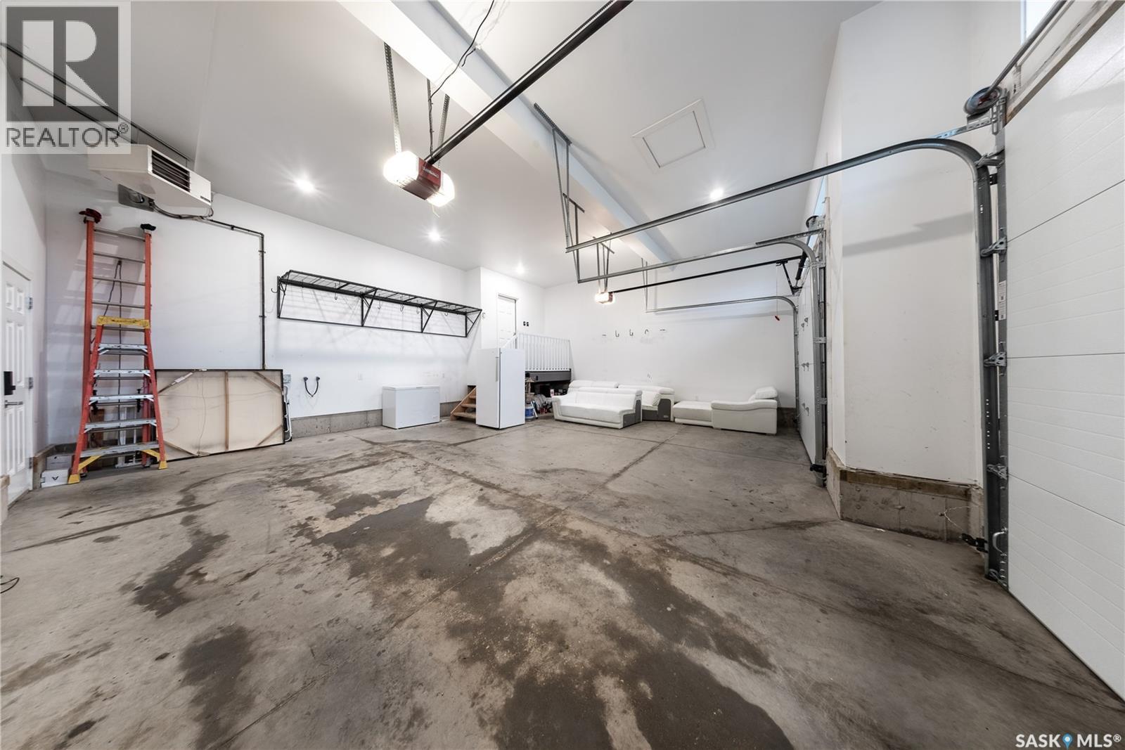 Single Family House 2 Level for Sale in  Atton CRESCENT Saskatoon 