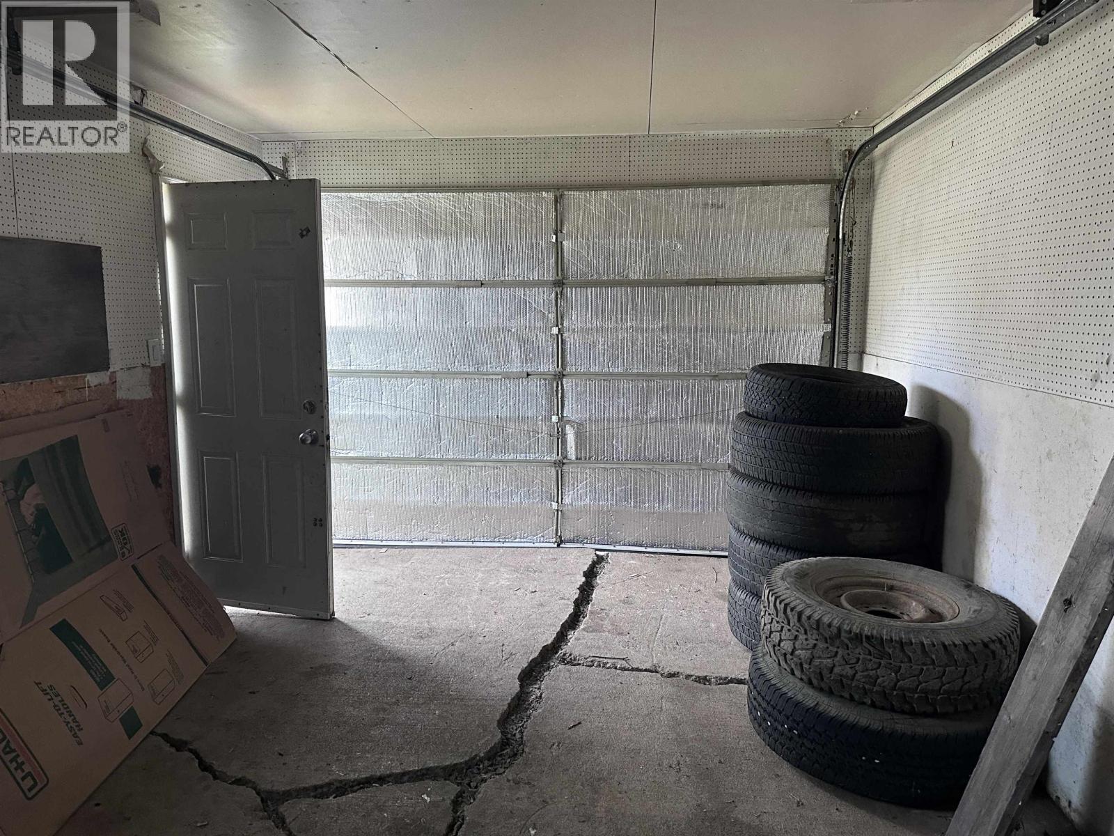 3916 COTTONWOOD ROAD, Fort Nelson