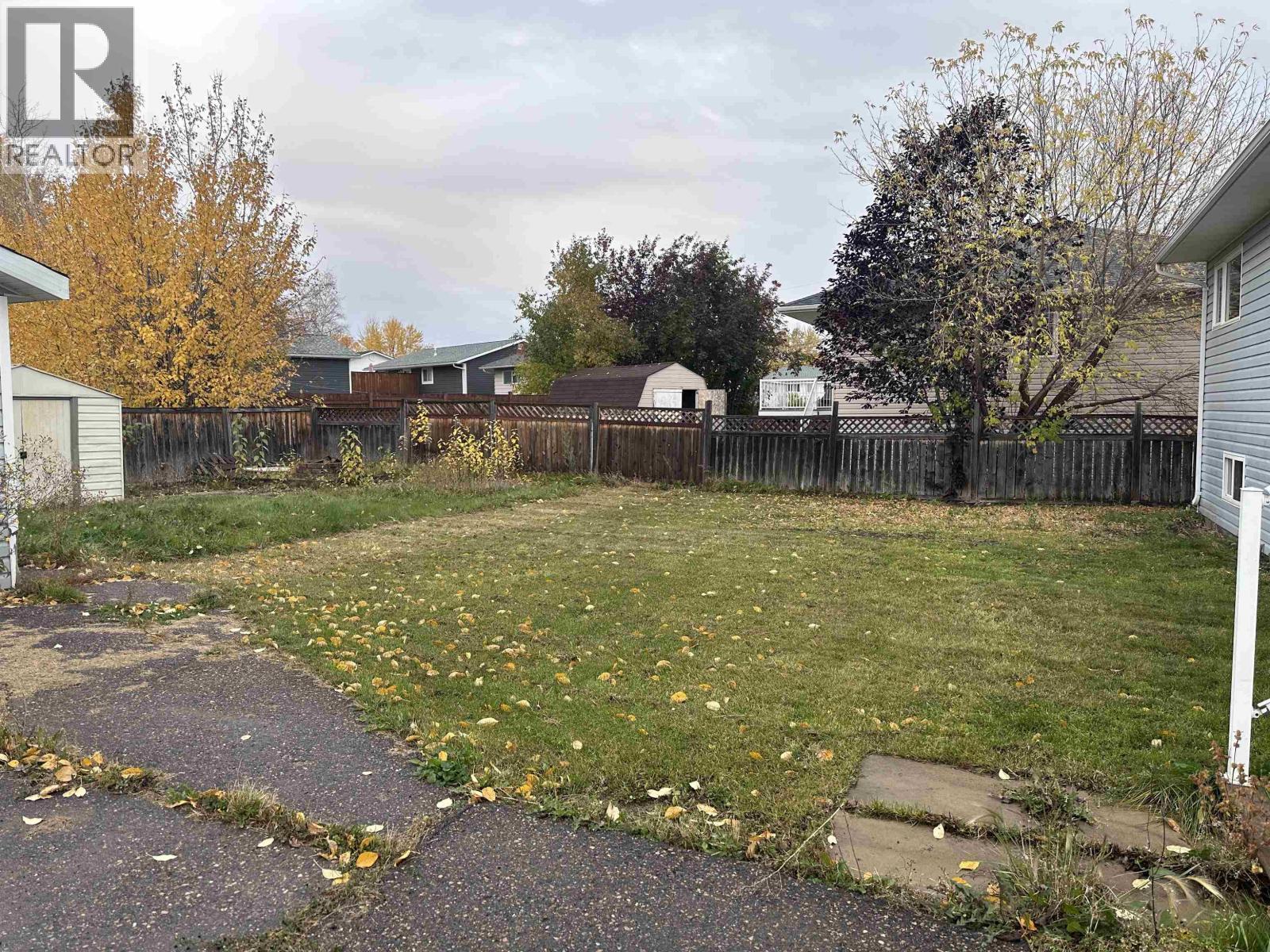 3916 COTTONWOOD ROAD, Fort Nelson