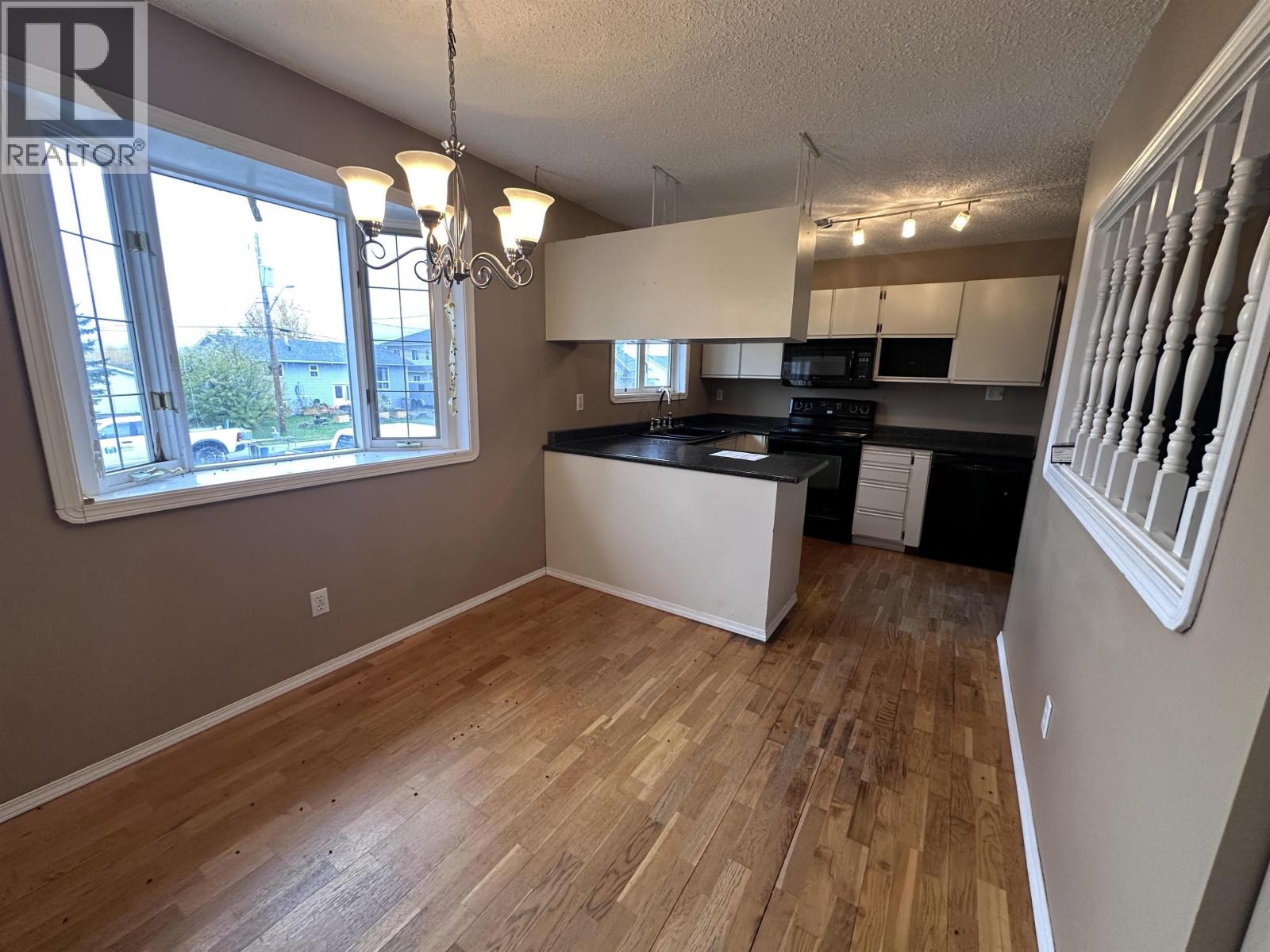 3916 COTTONWOOD ROAD, Fort Nelson