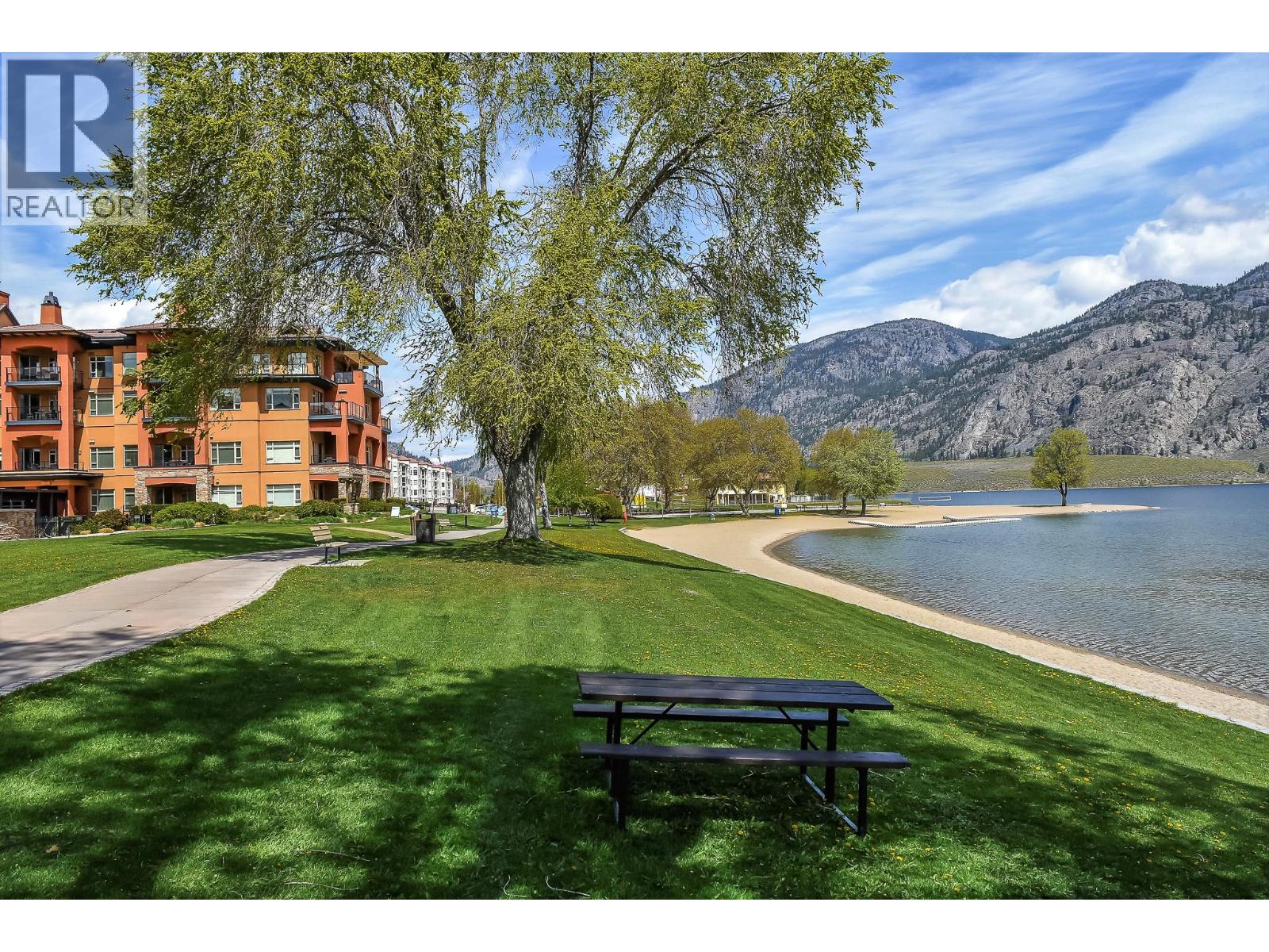 413 15 Park Place, Osoyoos