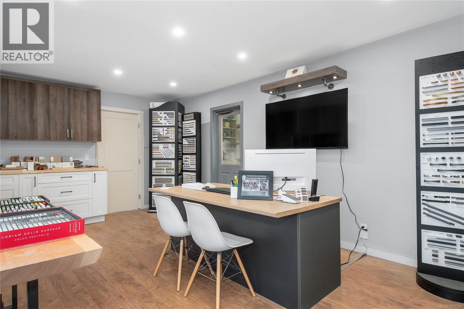 J, K, L, M 1580 Willow St, Campbell River