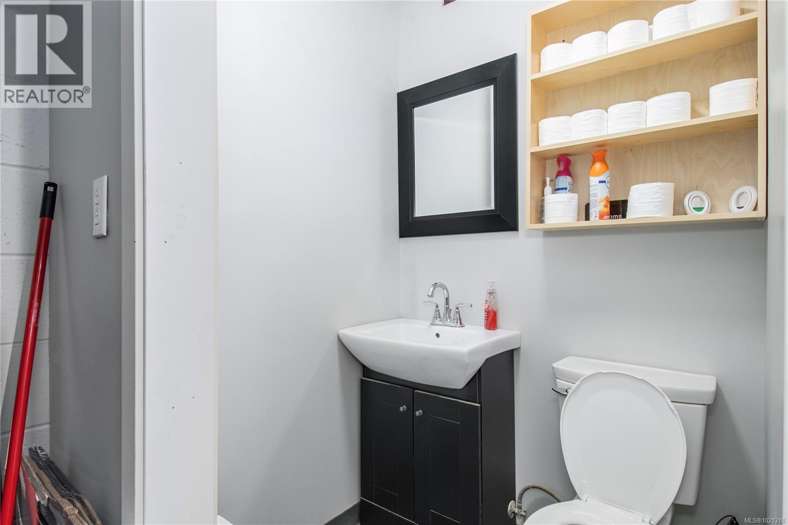 J, K, L, M 1580 Willow St, Campbell River