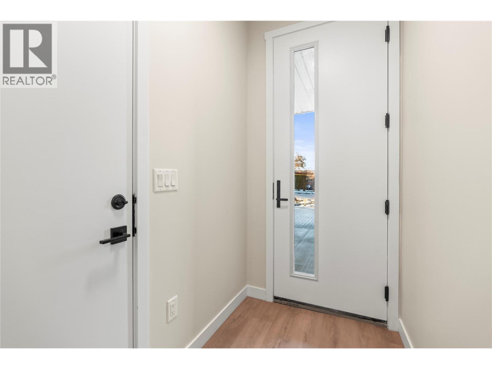 3 3907 26 Street, Vernon