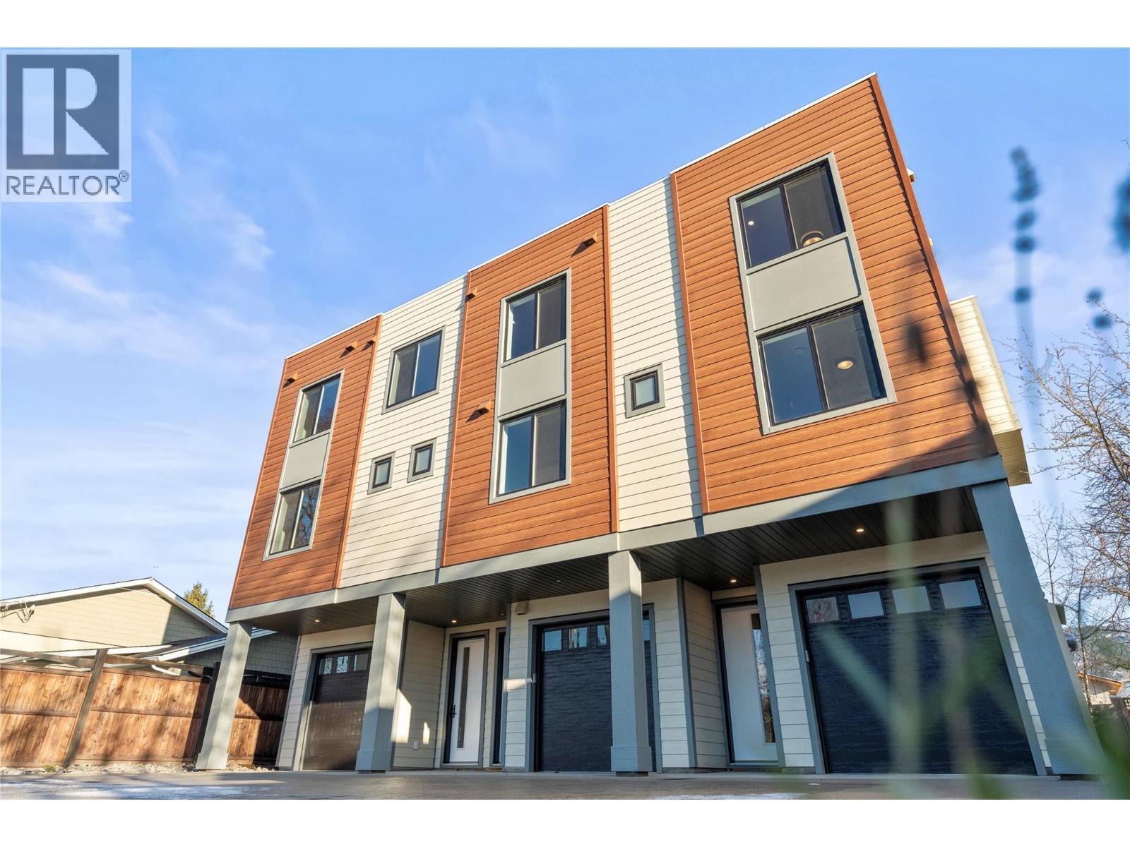 3 3907 26 Street, Vernon