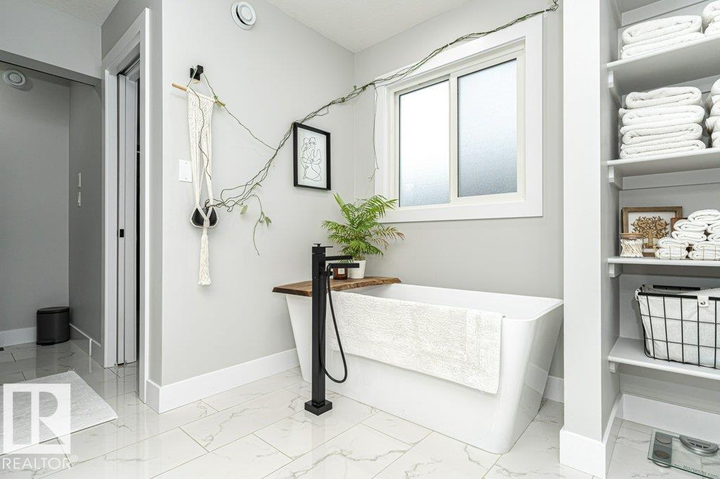 14 WILSON CL, Fort Saskatchewan